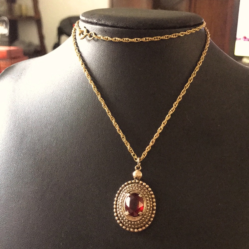 Vintage Sara Coventry Gold Necklace with red crystal stone pendent